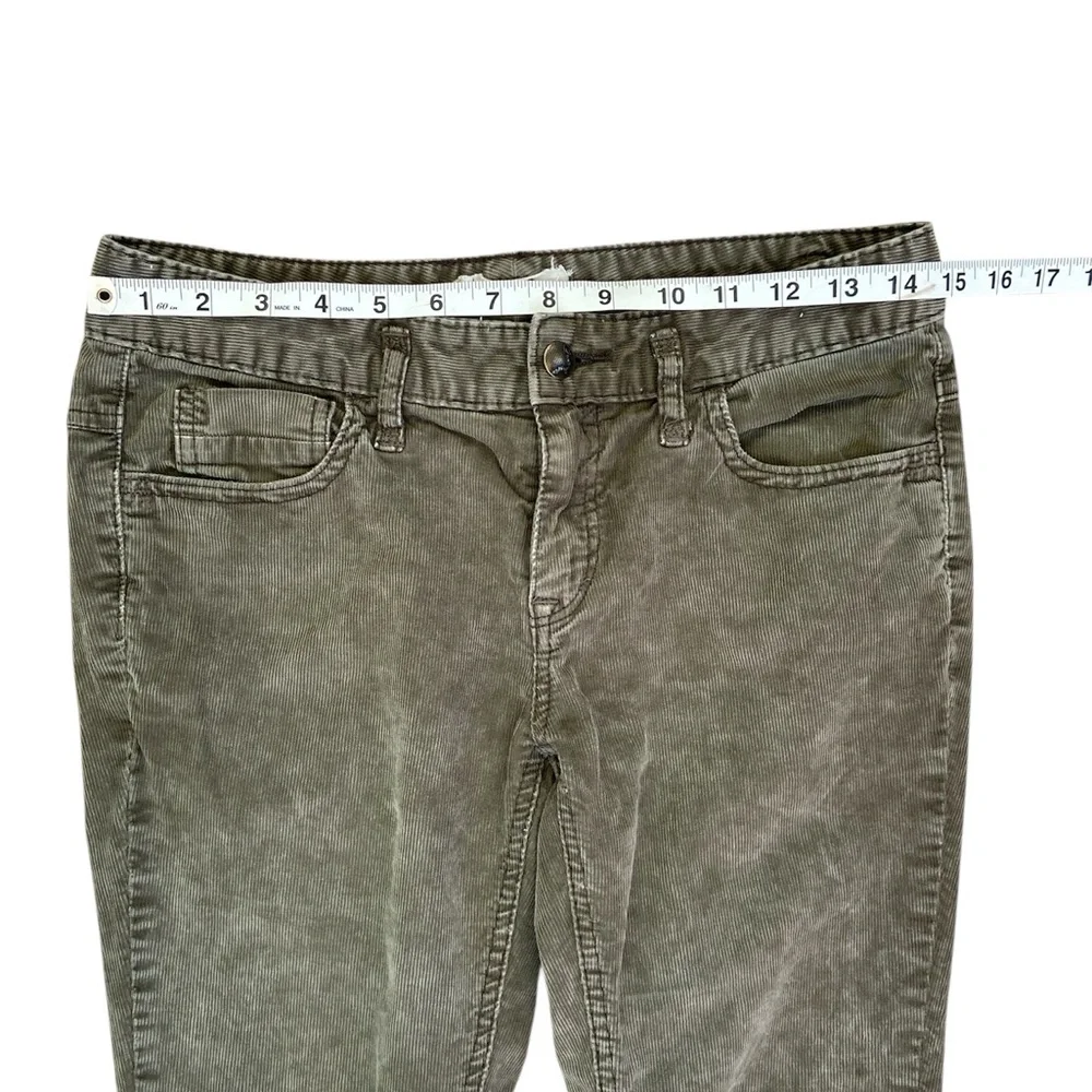 Free People Olive Green Cord Cropped Raw Hem Straight Jeans‎ Size 27